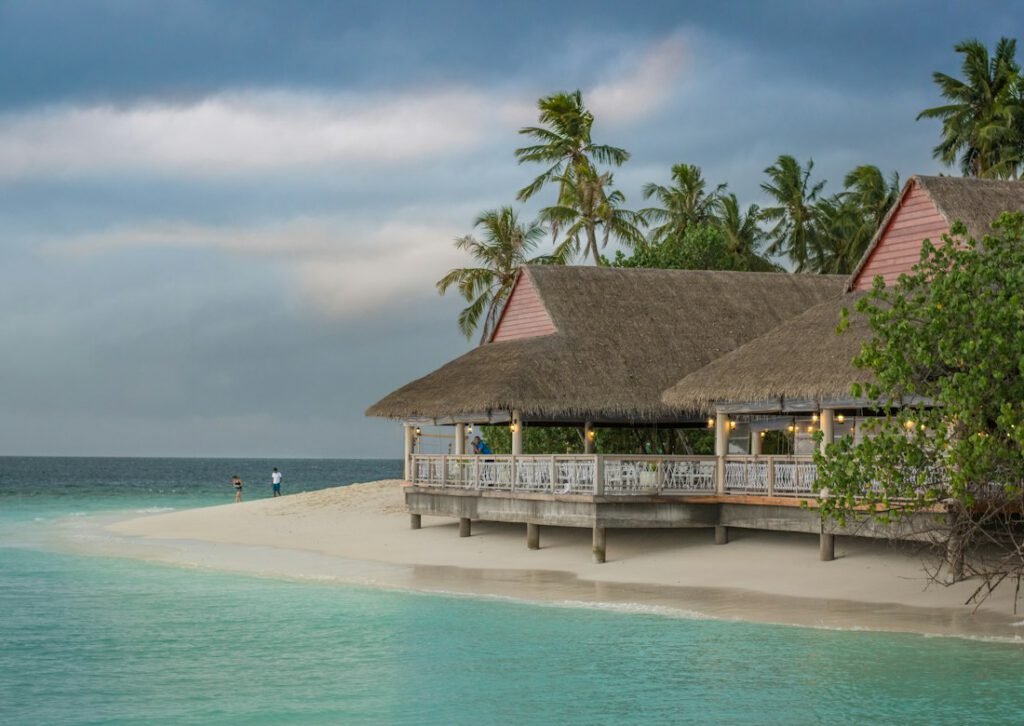Beach villa rentals — image banner (336×280)