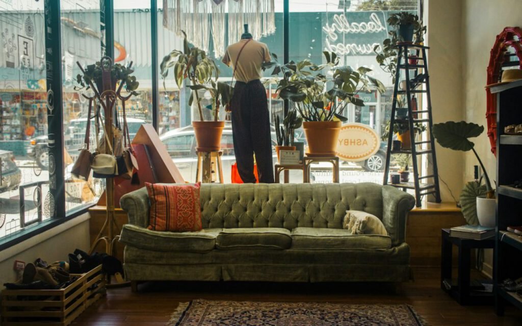 Thrifting 101: How I Find the Good Stuff