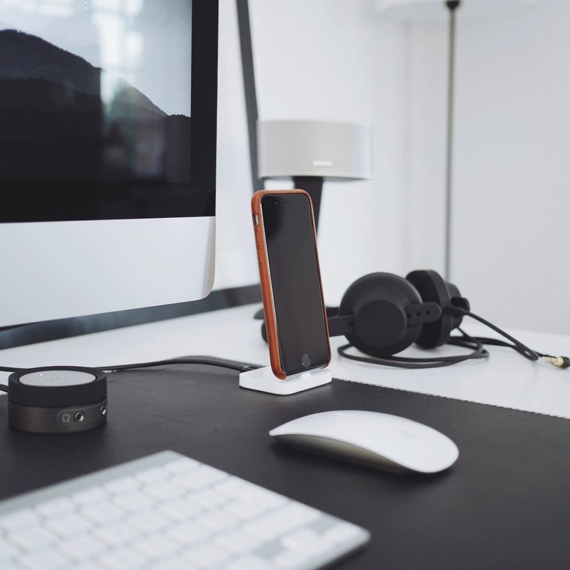 Trio 3-in-1 Charging Stand